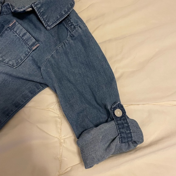 Carter’s Girls Blue Denim Button Down Shirt - Size - 2T - Picture 4 of 4